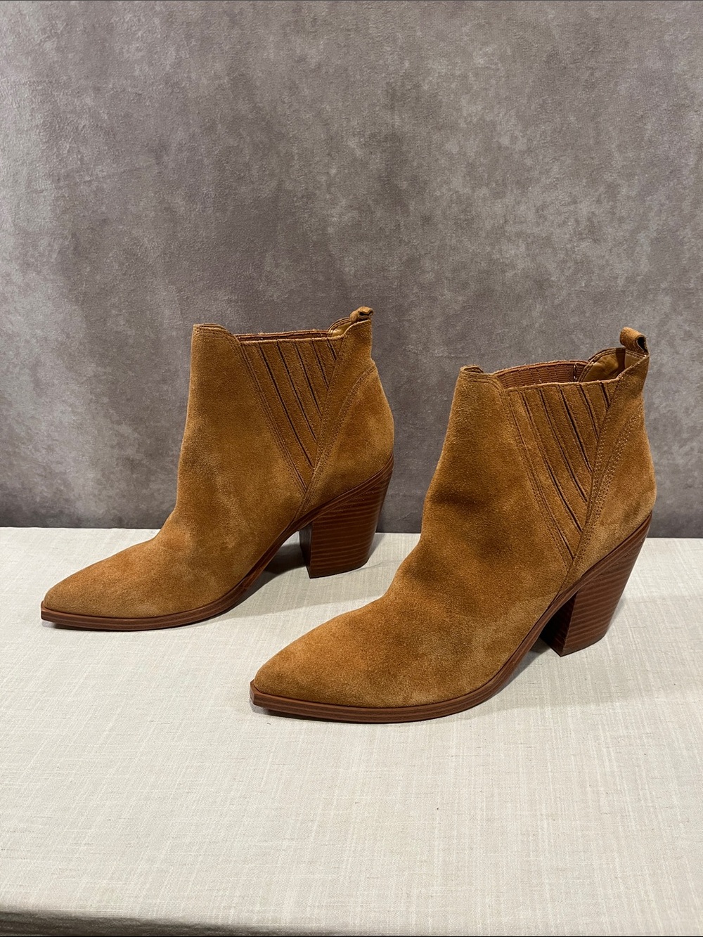 Marc Fisher Suede Ankle Booties in Chestnut size 12